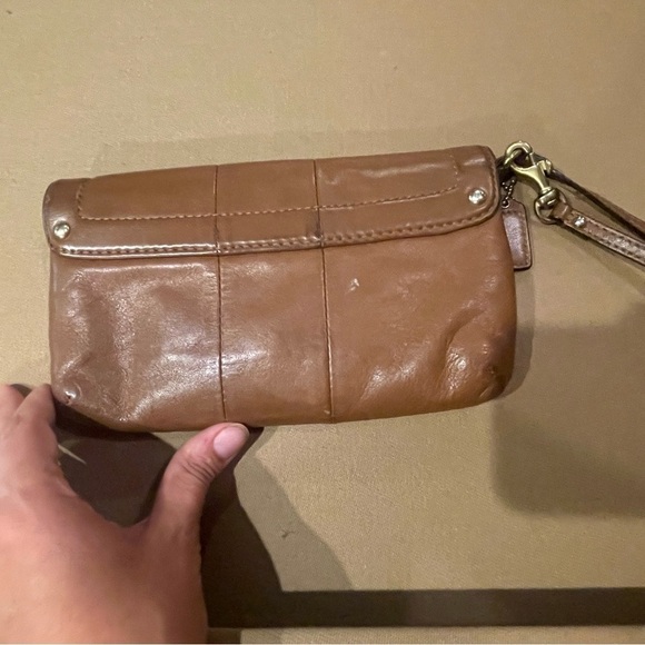 Coach wristlet - Picture 6 of 7